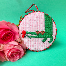 Load image into Gallery viewer, Valentine&#39;s Gator Needlepoint Canvas
