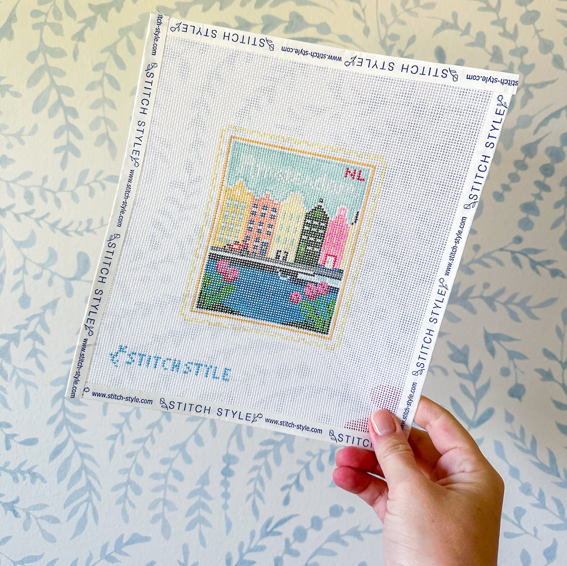 Amsterdam Stamp 18 Mesh Needlepoint Canvas