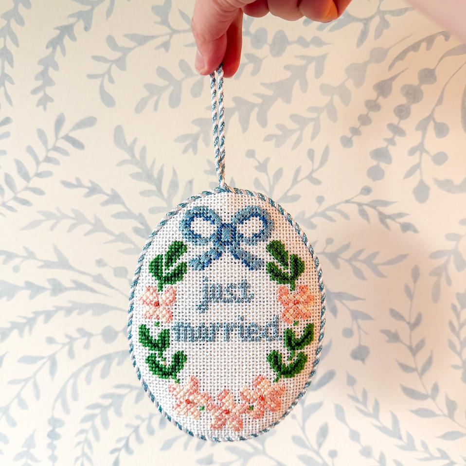 Just Married 13 mesh Needlepoint Canvas
