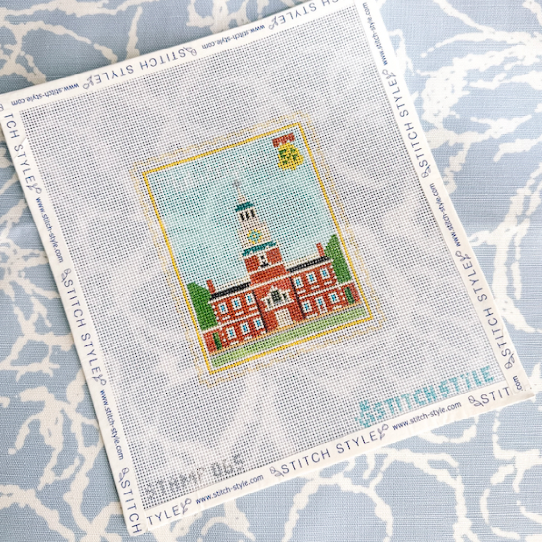 Philadelphia 18 Mesh Travel Stamp Needlepoint Canvas